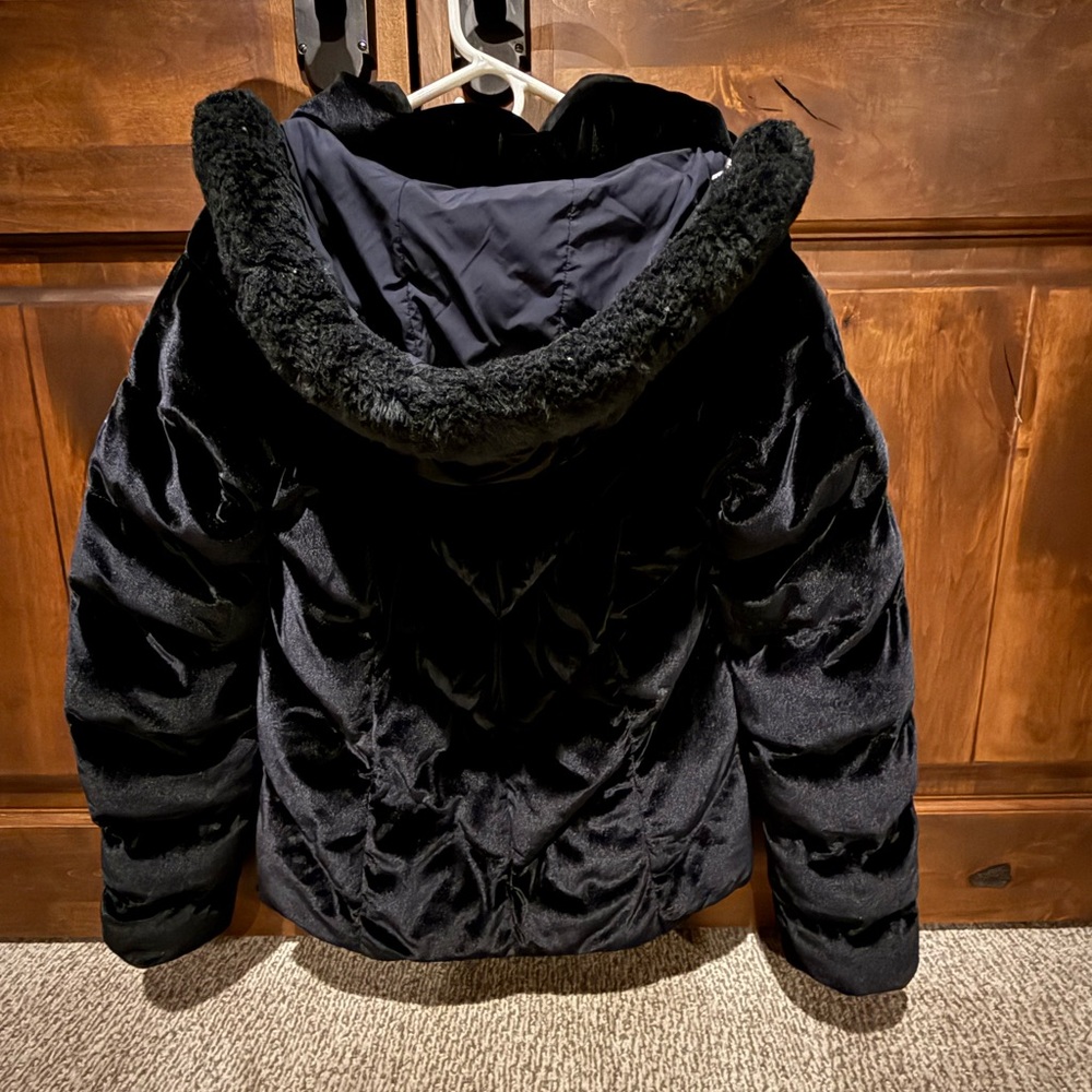 Excellent Condition Black Ski Jacket - image 4